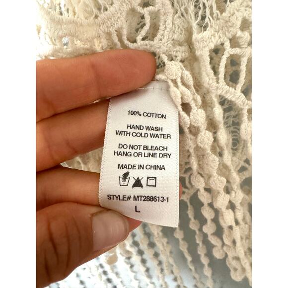 Cream Crochet Fringe Top – Boho Style - Picture 4 of 5